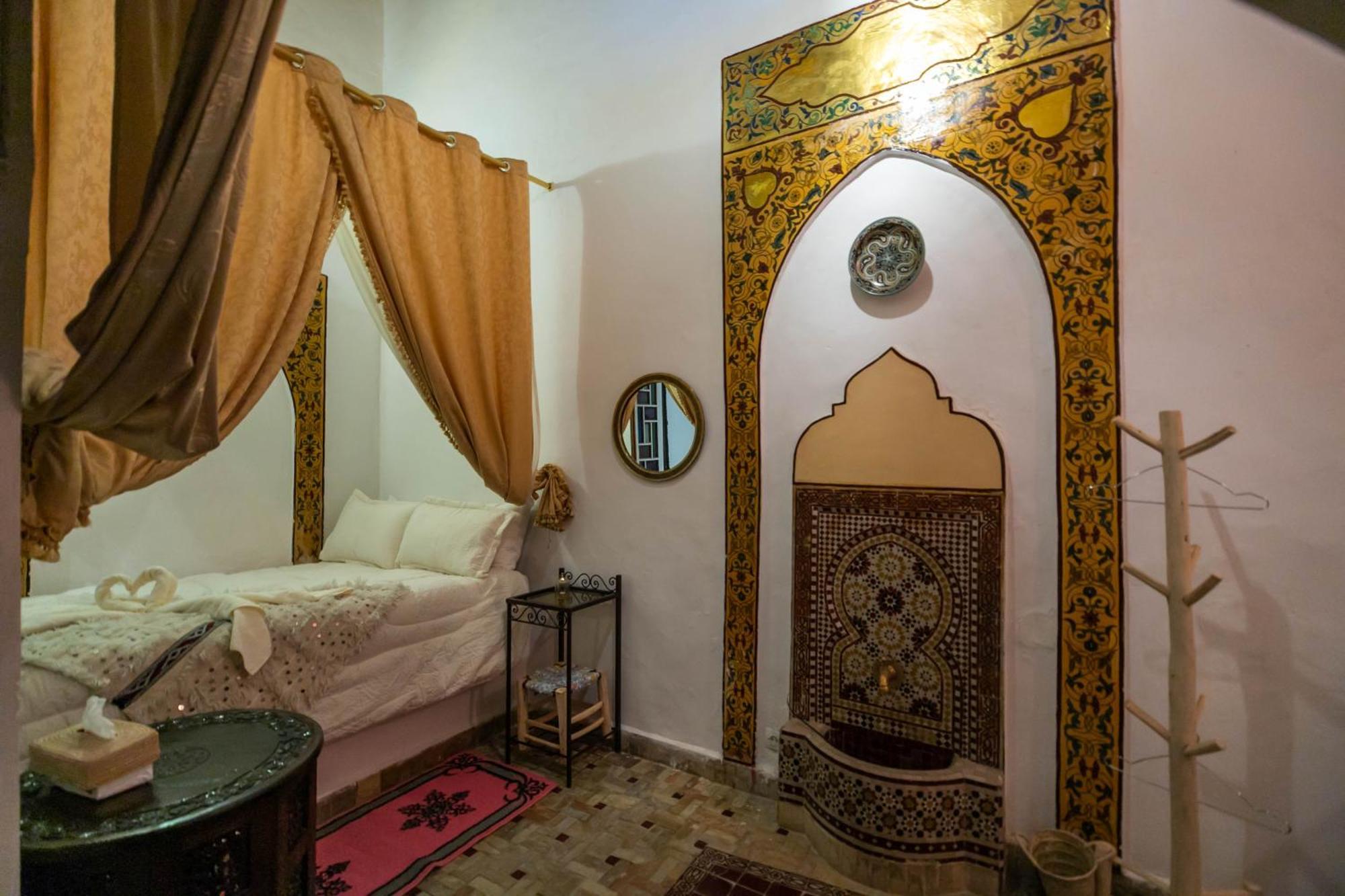 Riad Dar Diwan Fès Exteriör bild