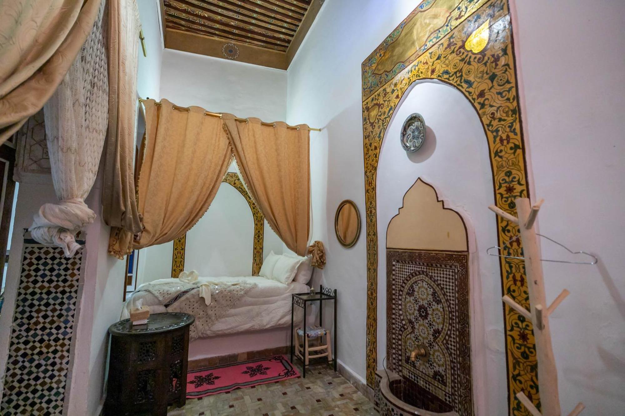 Riad Dar Diwan Fès Exteriör bild